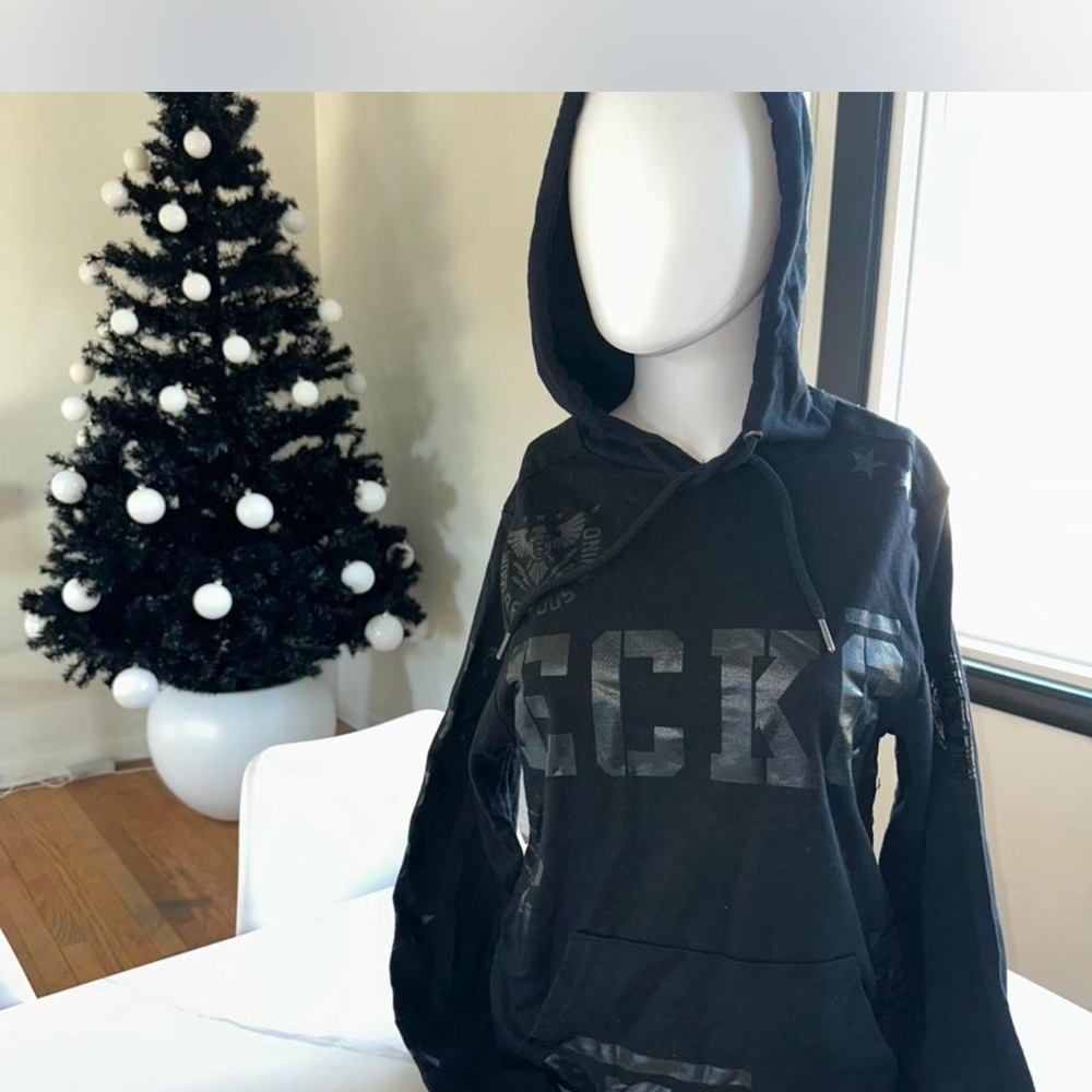 Black ECKO Hoodie size small women.